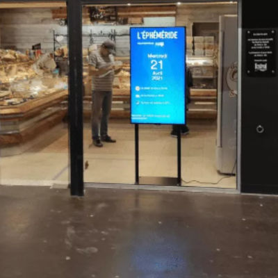 43 ίντσας διπλό πλαισιωμένο LCD οθόνης ενότητας διαφήμισης περίπτερο παραθύρων πατωμάτων διπλό πλαισιωμένο